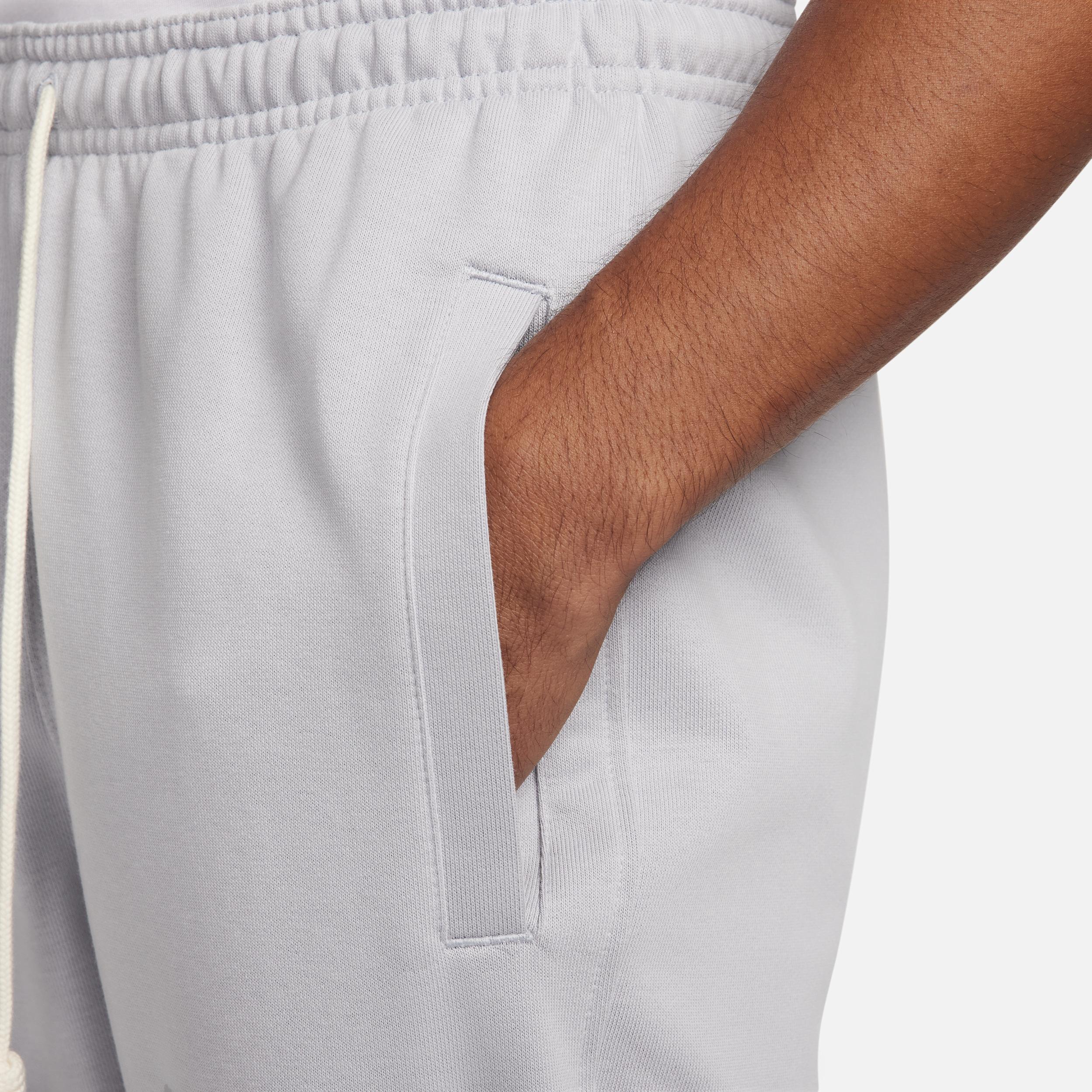 Nike Men's Standard Issue Dri-FIT Basketball Pants Product Image