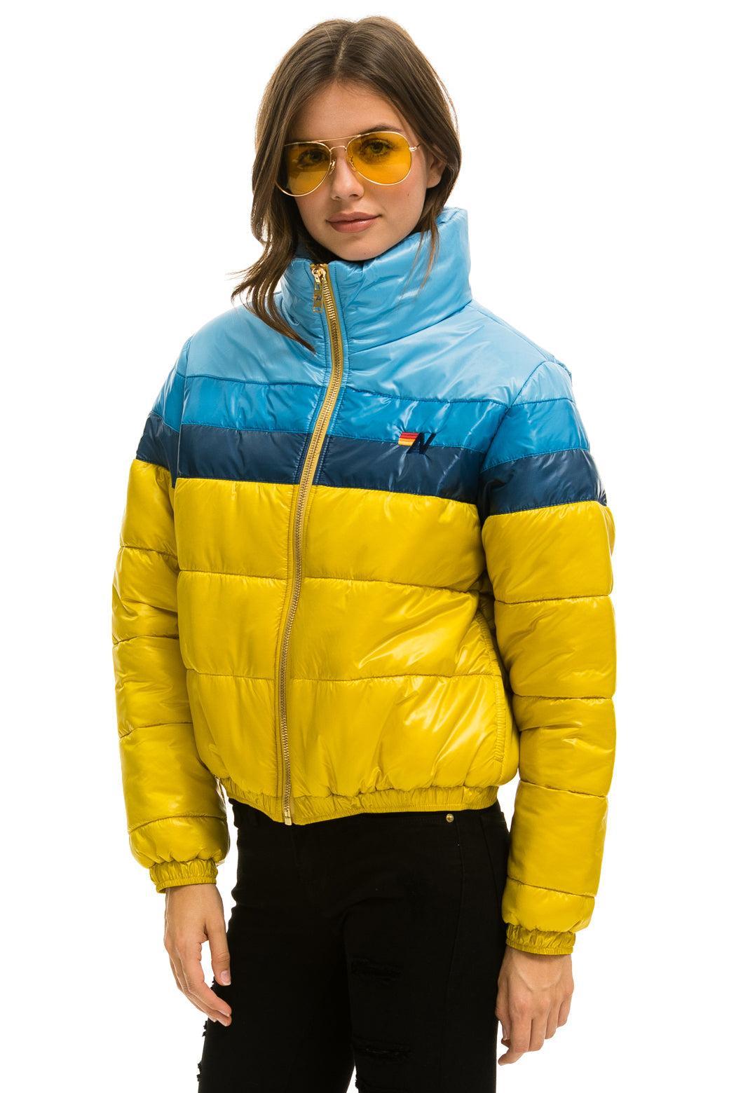 COLOR BLOCK LUXE APRES PUFFER JACKET - HONEY GLOSSY Female Product Image