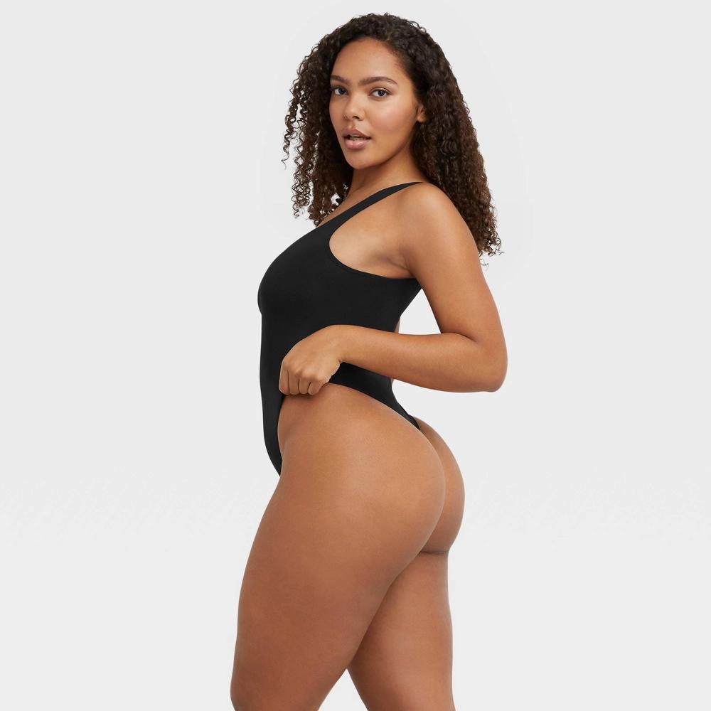 Maidenform M Womens Seamless Smoothing Bodysuit MST001 Product Image