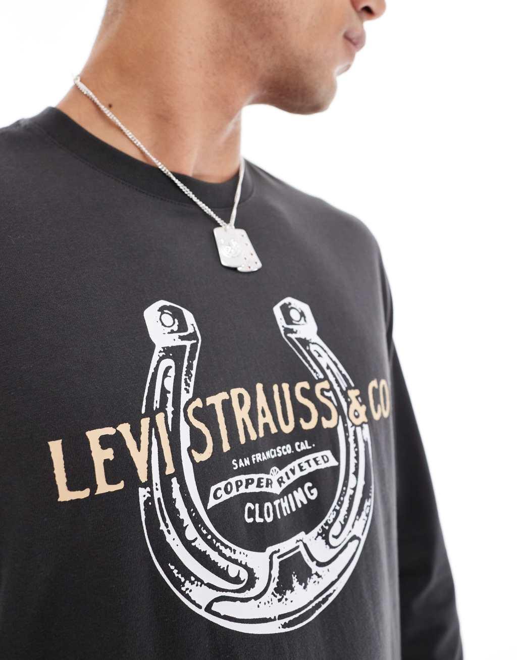 Levi's horseshoe logo relaxed fit long sleeve T-shirt in black Product Image