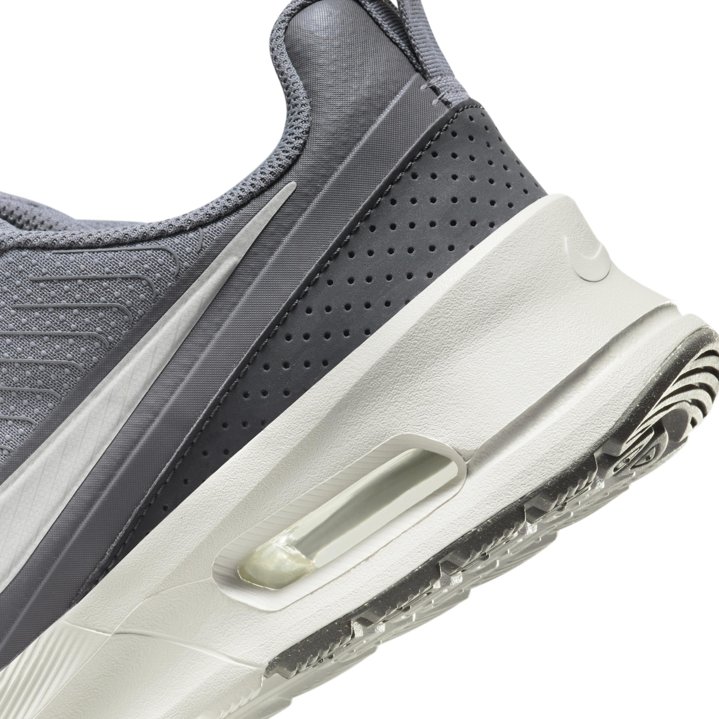 Nike Air Max Nuaxis Men's Winterized Shoes Product Image