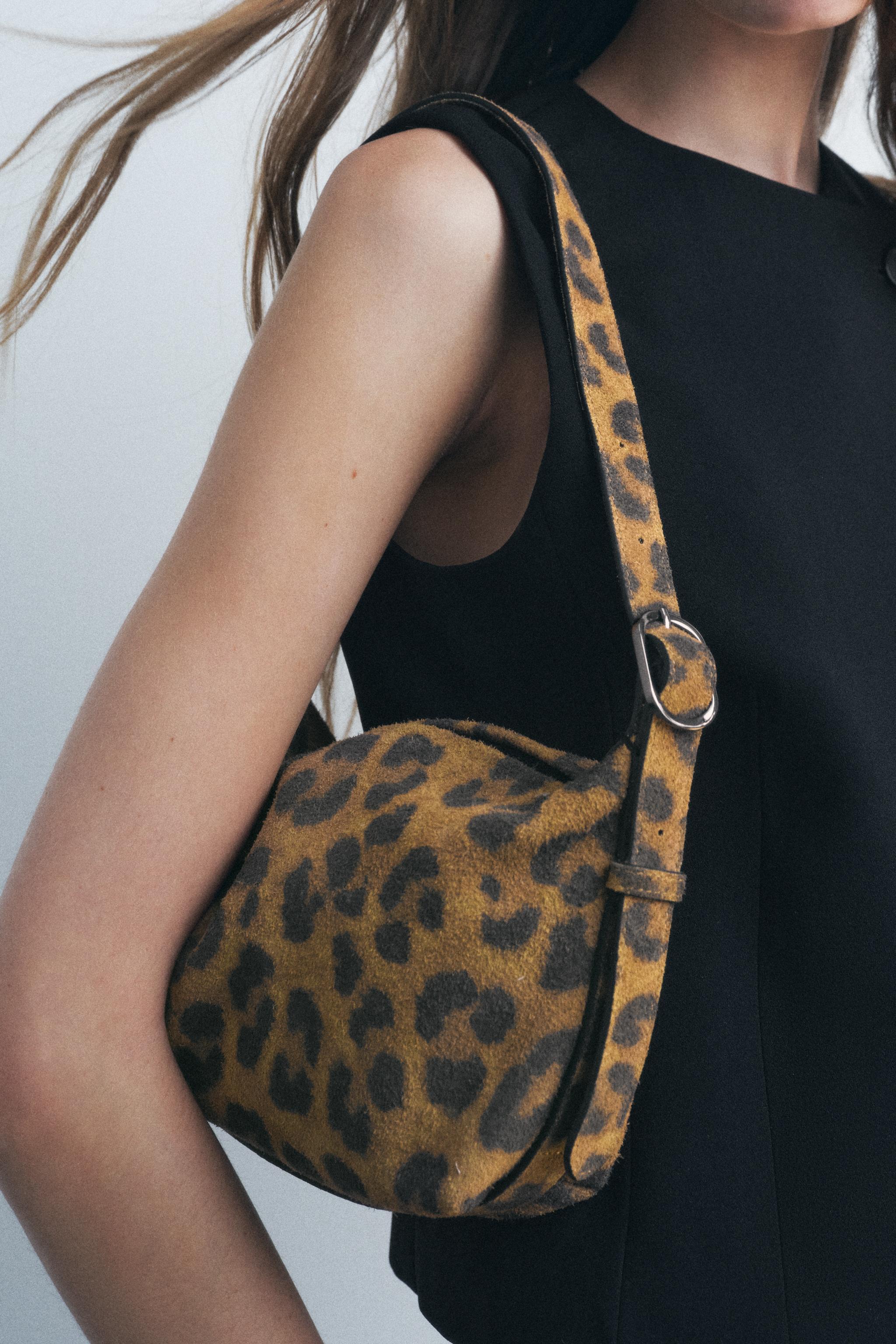 LEATHER ANIMAL PRINT SHOULDER BAG Product Image