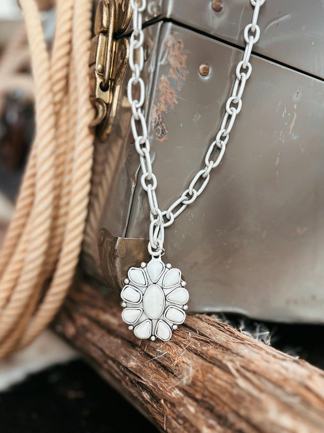 White Turquoise Squash Chunky Chain Necklace Product Image