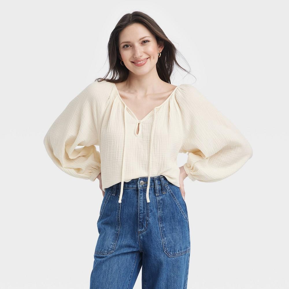 Womens Balloon Long Sleeve Everyday Blouse - Universal Thread Cream Product Image