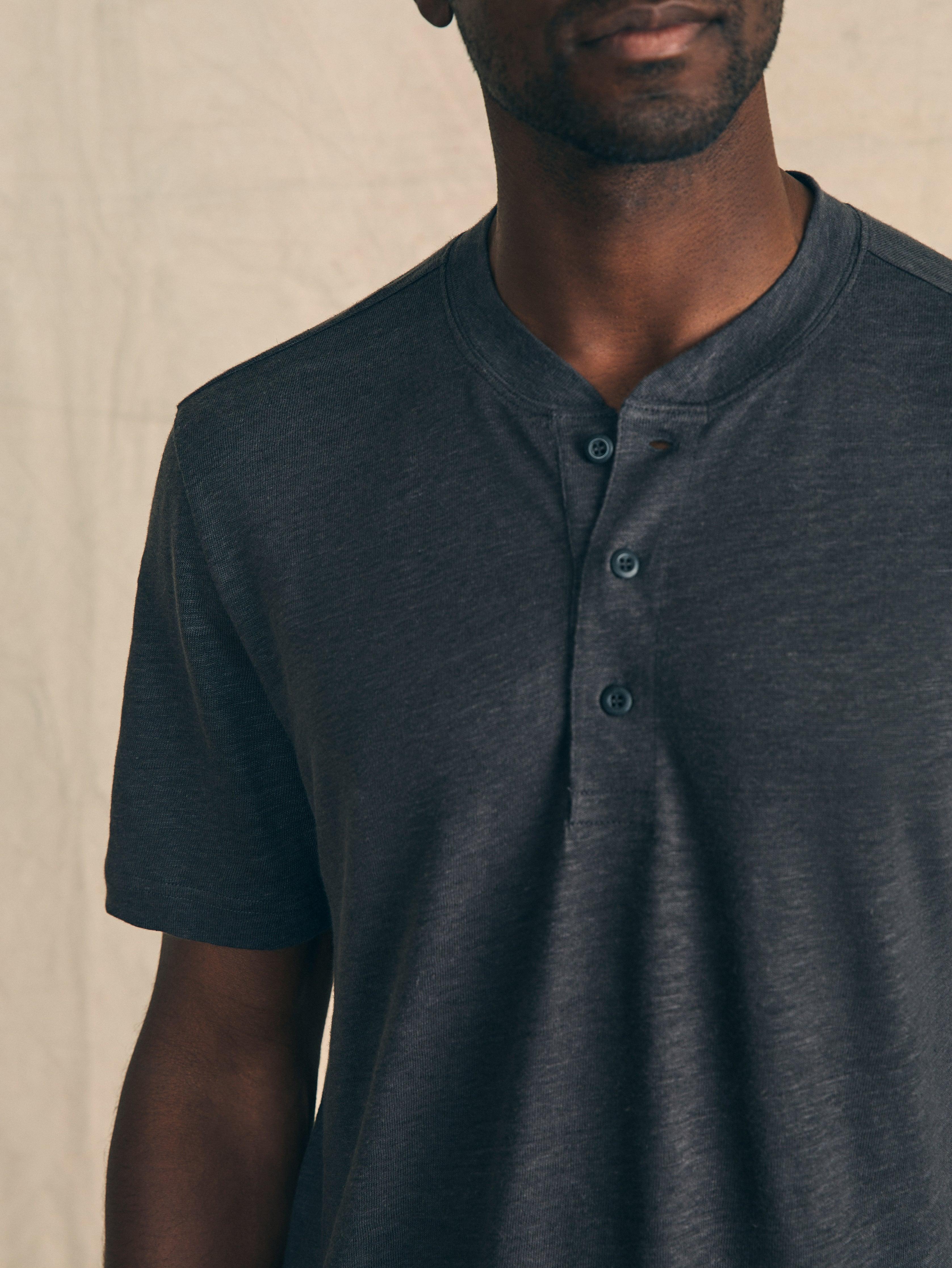 Short-Sleeve Linen Henley - Black Iron Male Product Image