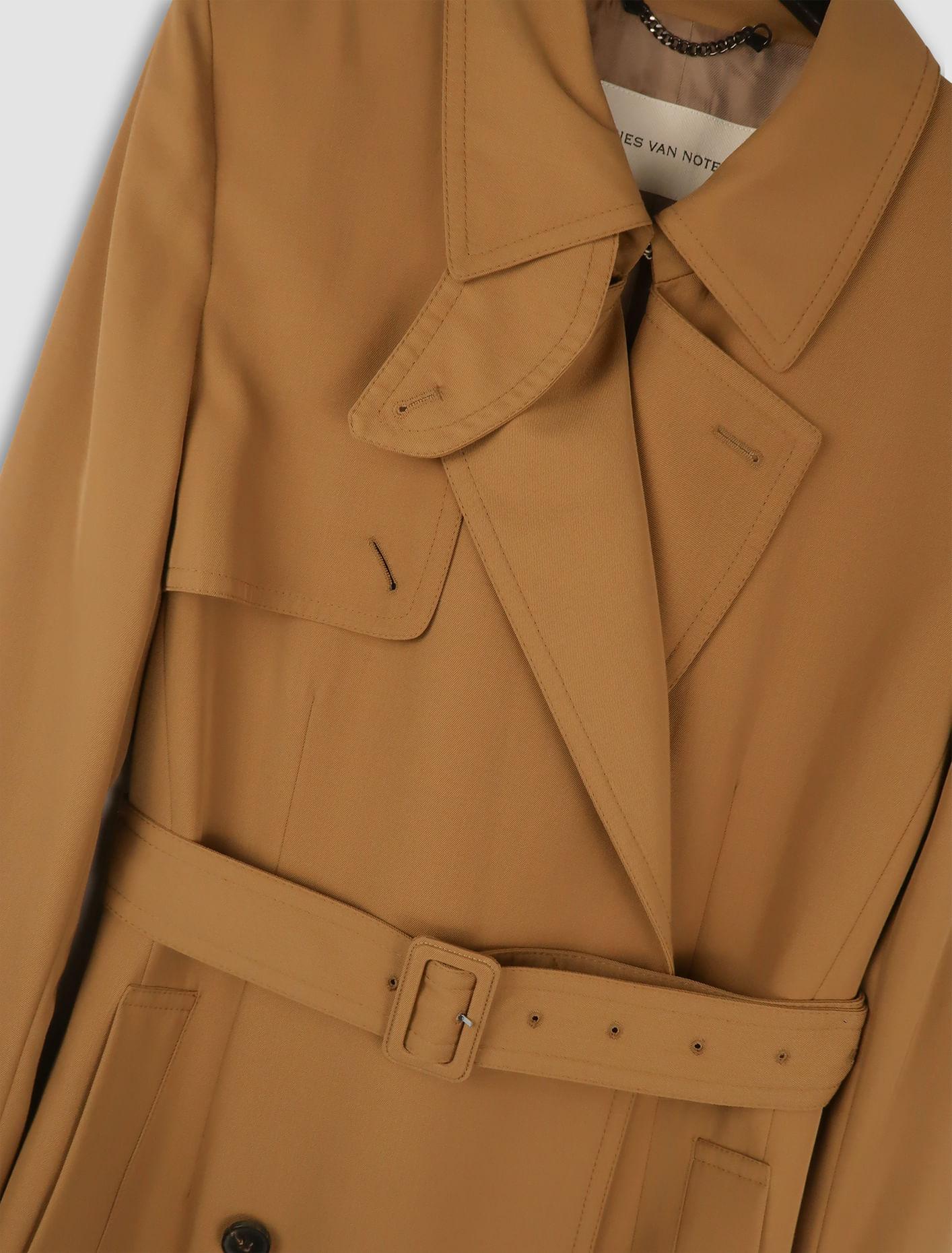 Coat Oars In Beige Product Image