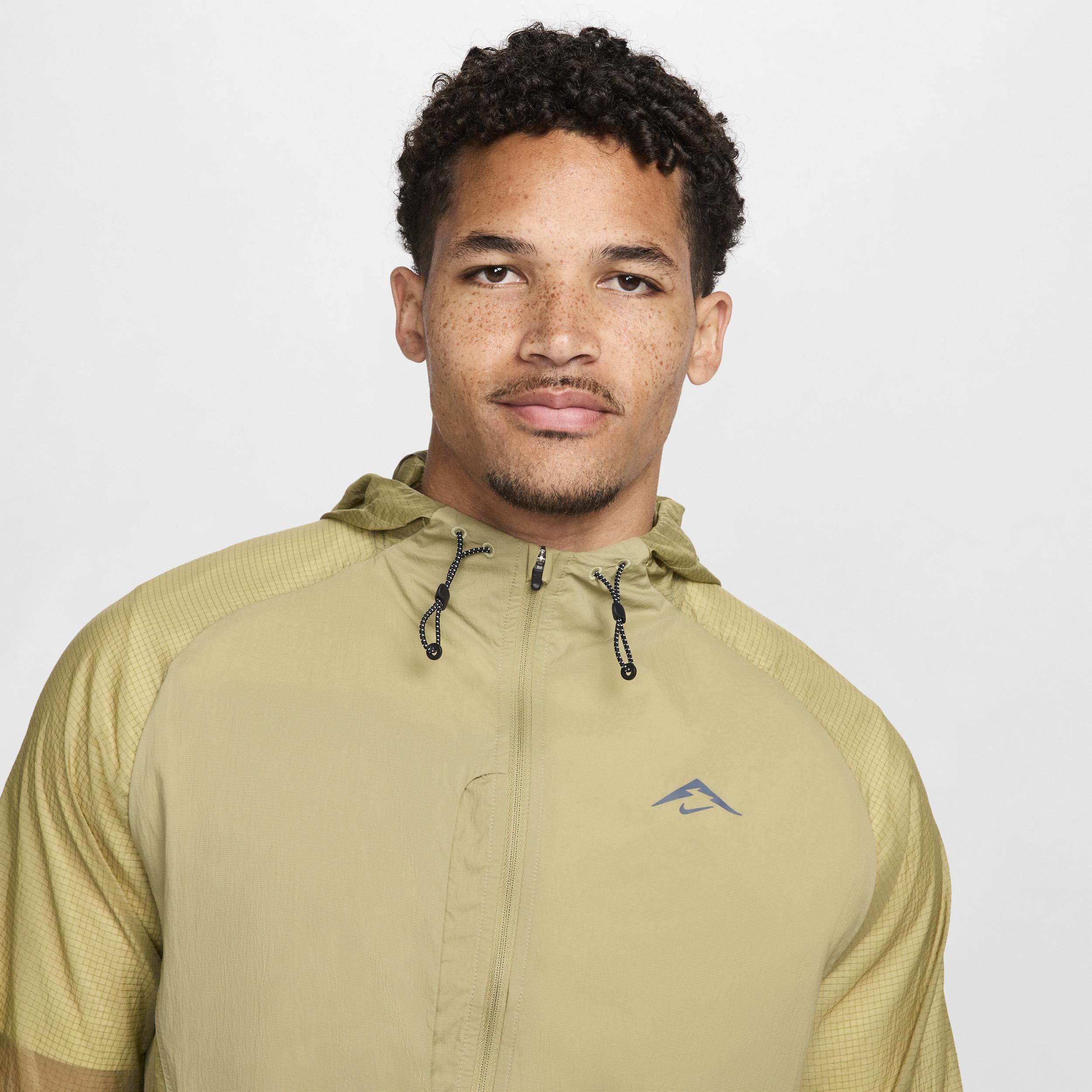 Nike Men's Trail Aireez Running Jacket Product Image