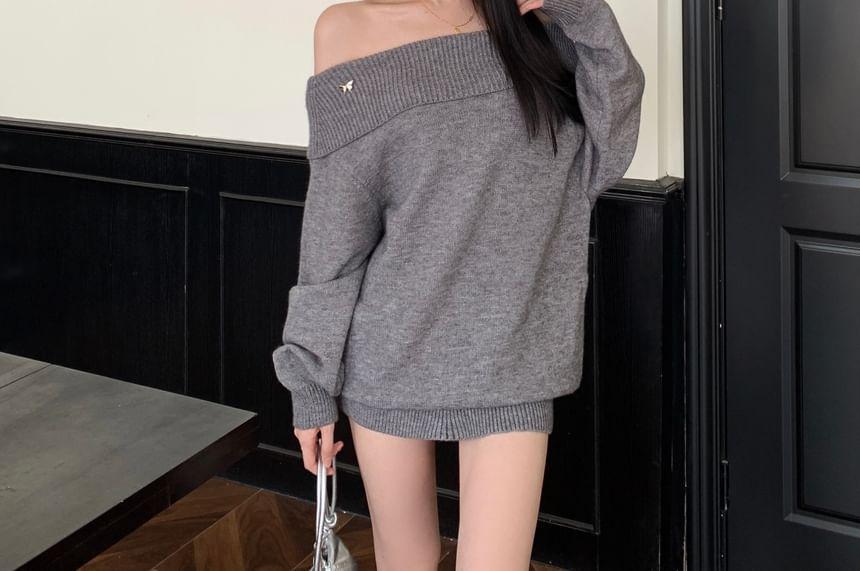 Off Shoulder Long Sleeve Plain Mini Sweater Dress Product Image