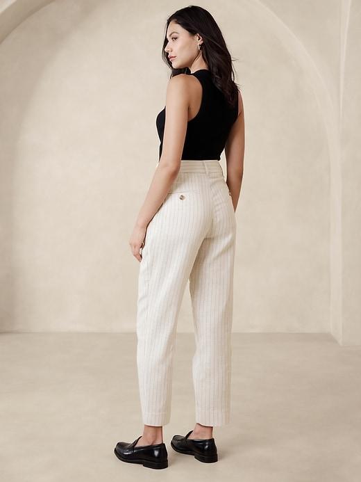 Linen-Blend Herringbone Pleated Pant Product Image