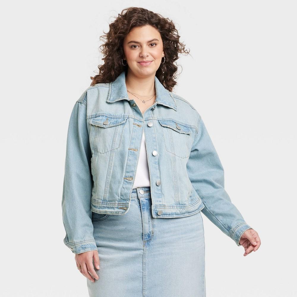 Womens Cropped Trucker Jacket - Universal Thread Light Wash Product Image