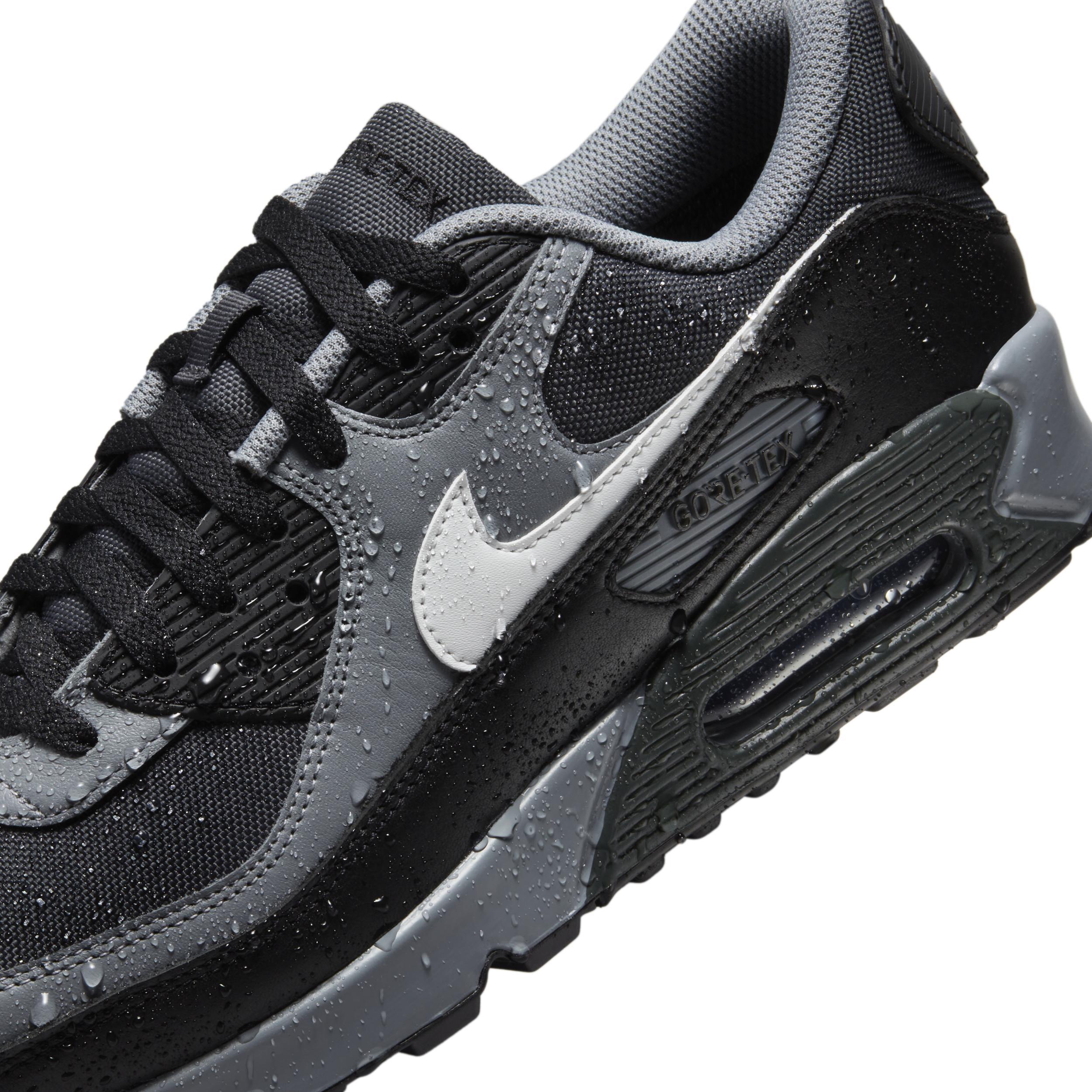 Nike Men's Air Max 90 GORE-TEX Shoes Product Image