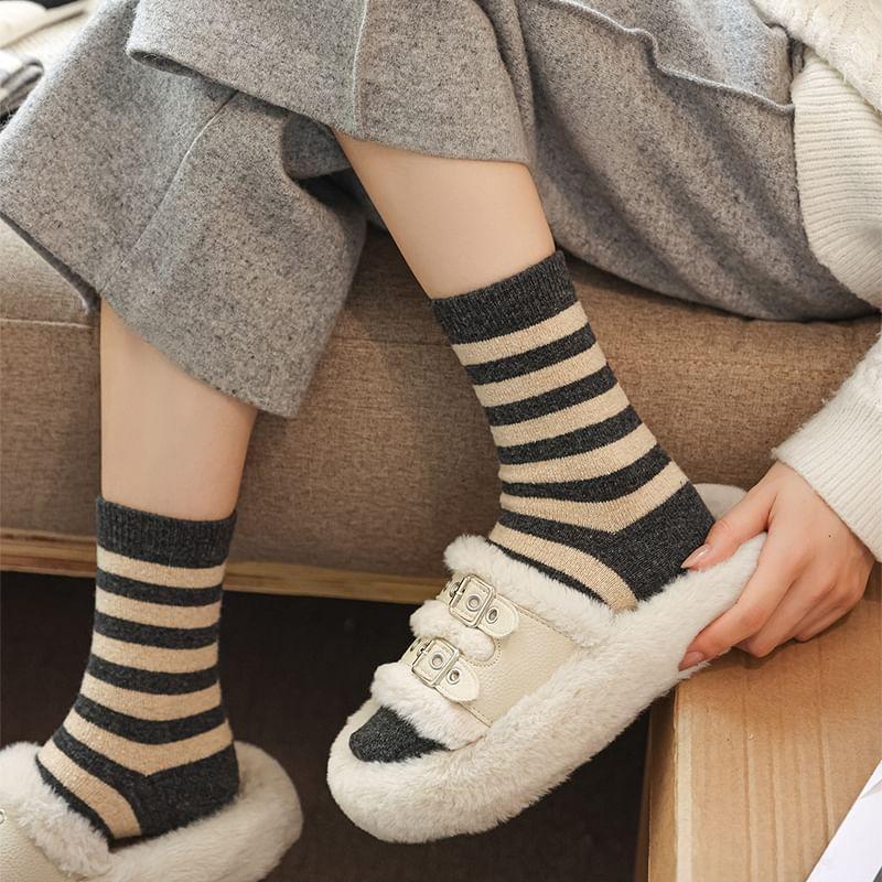 Striped Short Socks Product Image