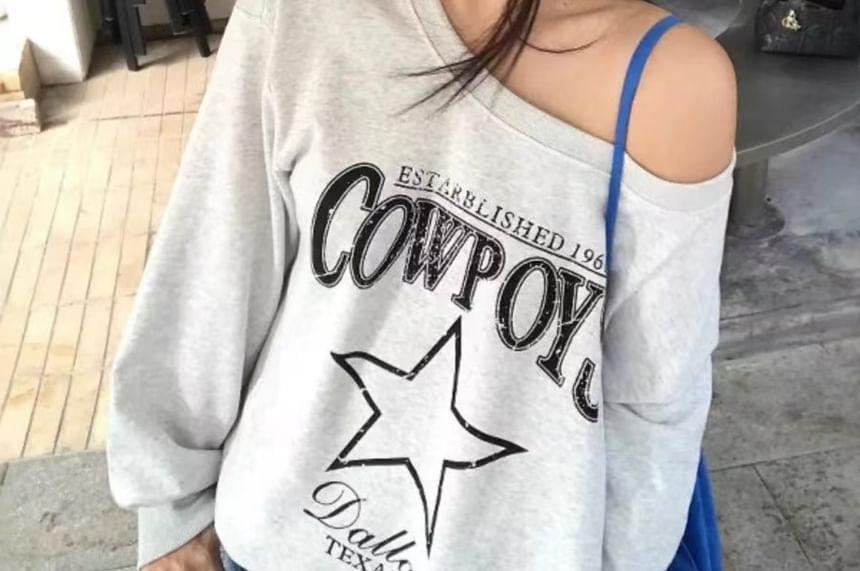 Long Sleeve Cold-Shoulder Star & Lettering Print Loose-Fit Pullover Product Image