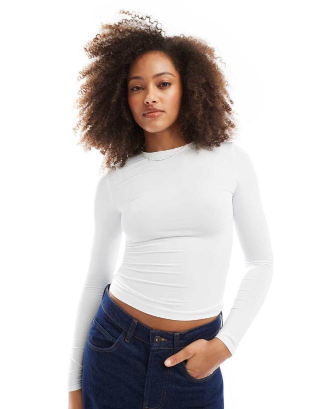 Pull&Bear polyamide sculpt long sleeved top in white Product Image