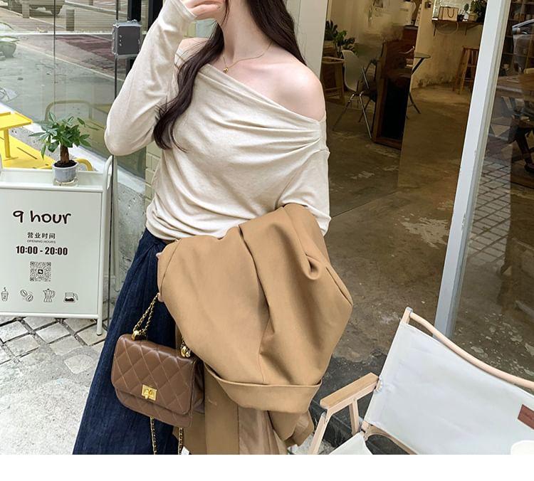 Long-Sleeve Off Shoulder Plain Crop Top Product Image