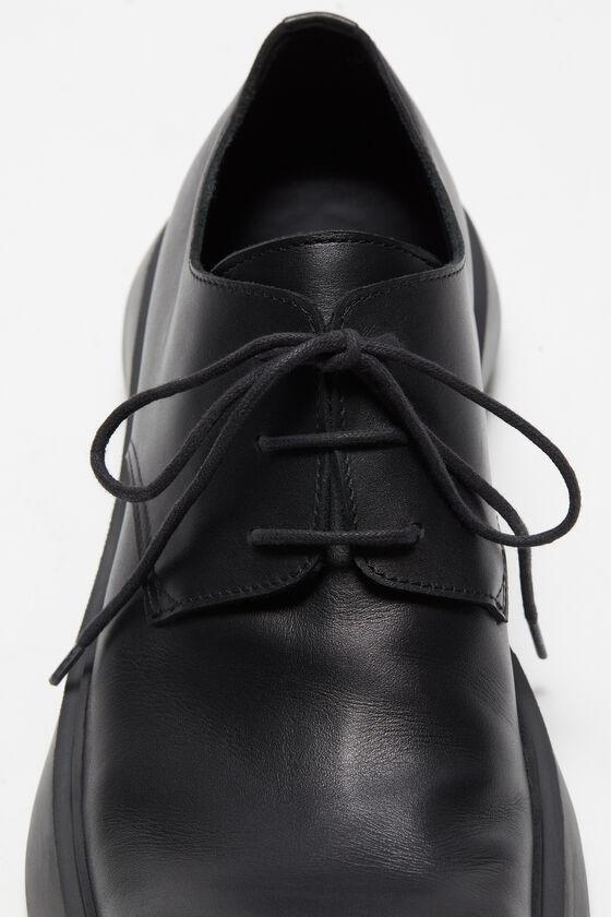 Leather lace-up shoes Product Image