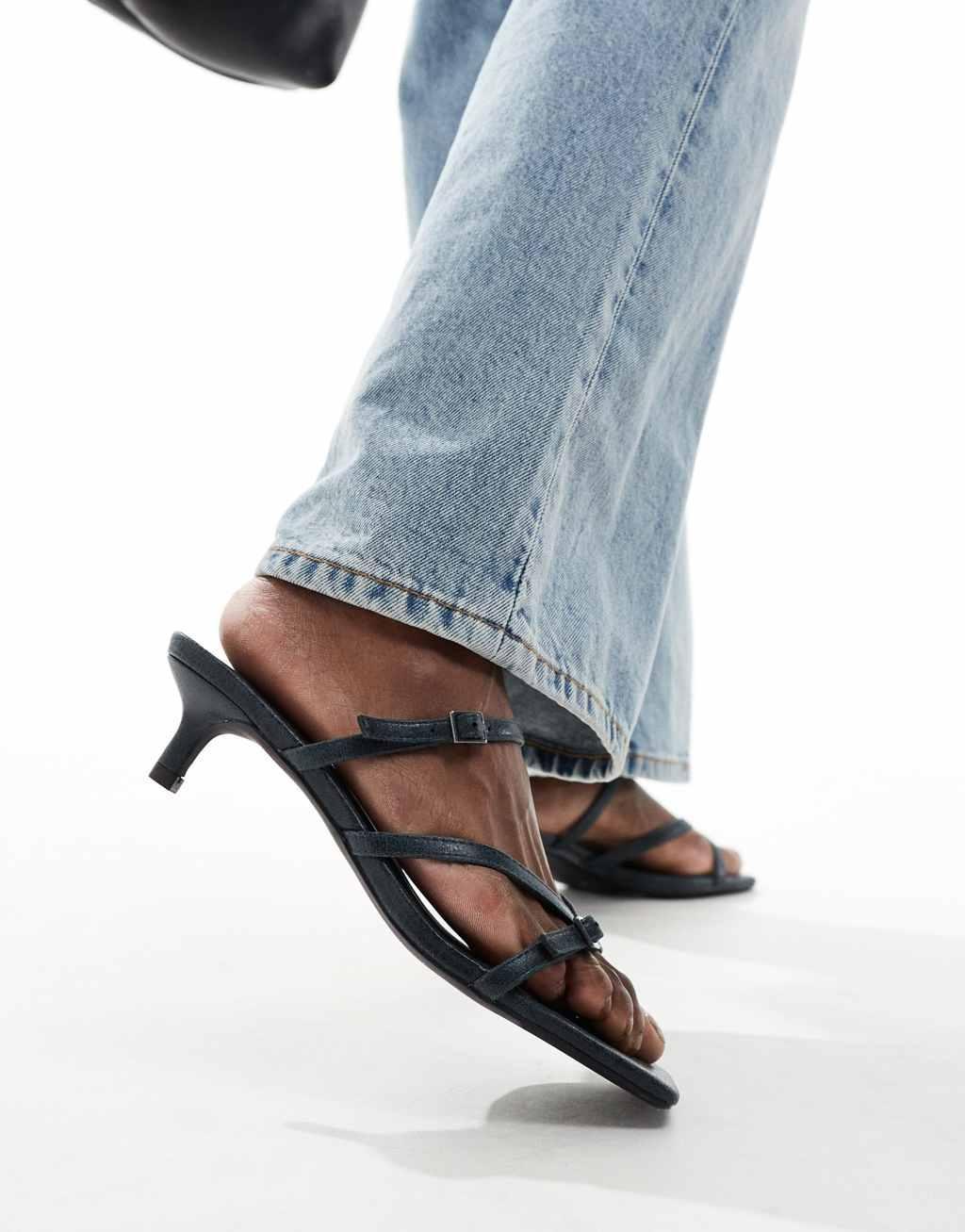 Pull&Bear open toe sandals in black Product Image