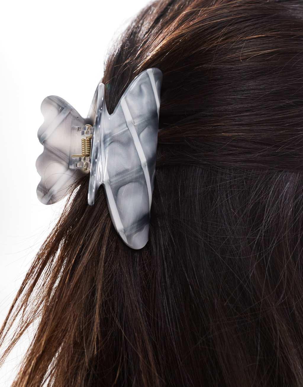 Pieces hair claw in gray marble Product Image