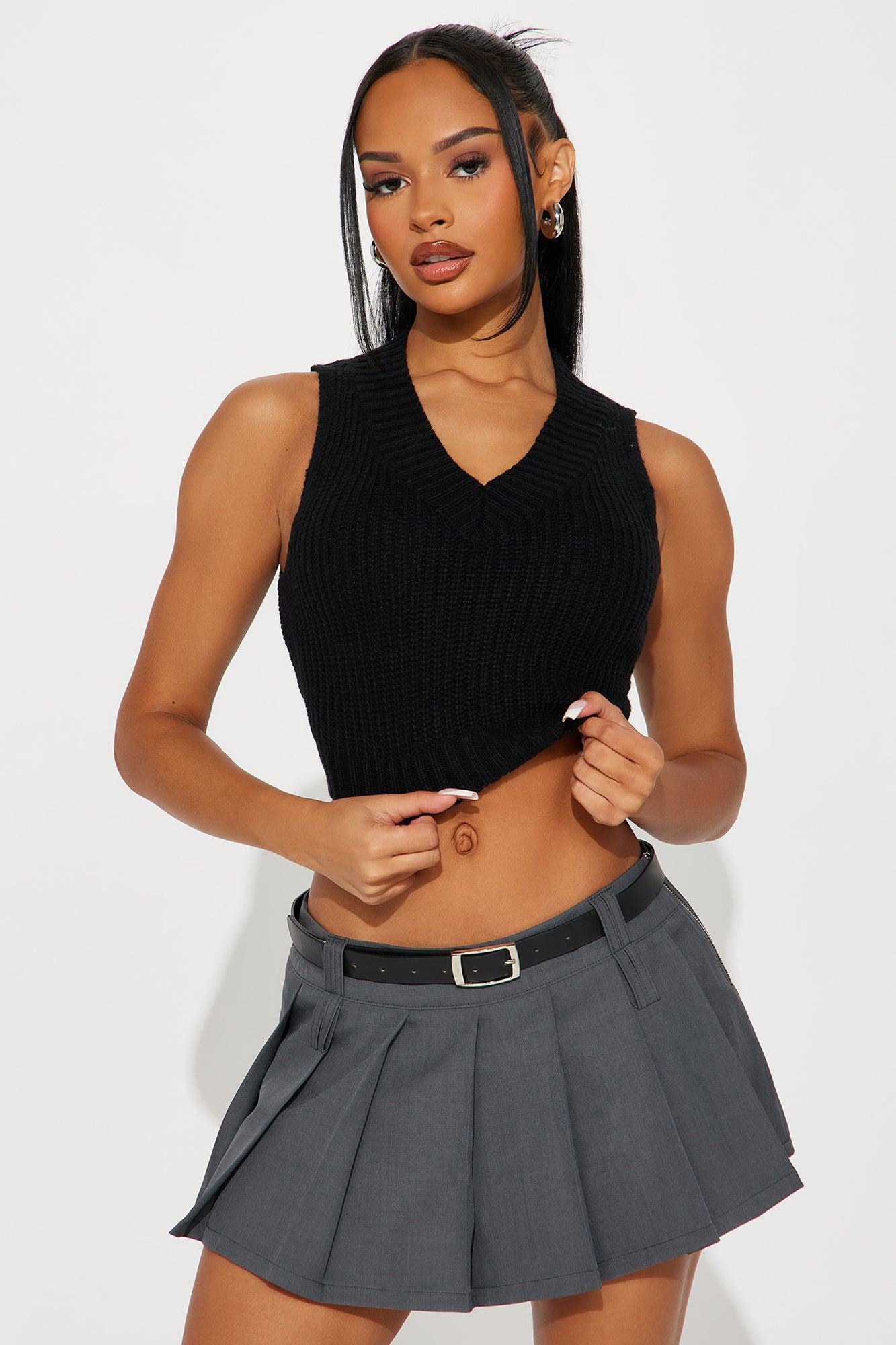 Dua Cropped Sweater Vest - Black Product Image