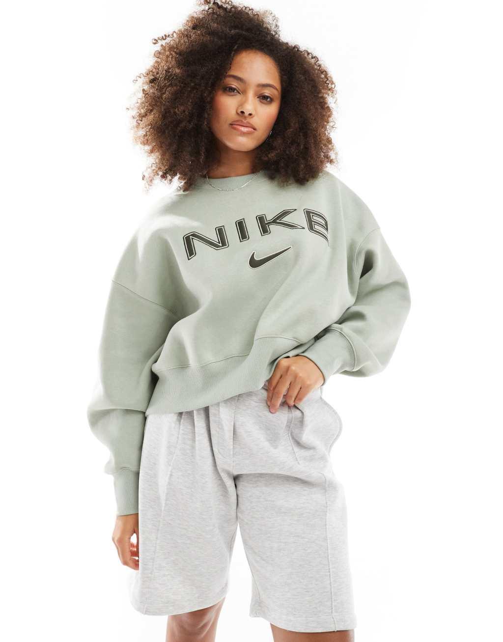 Nike retro logo sweatshirt in sage green Product Image