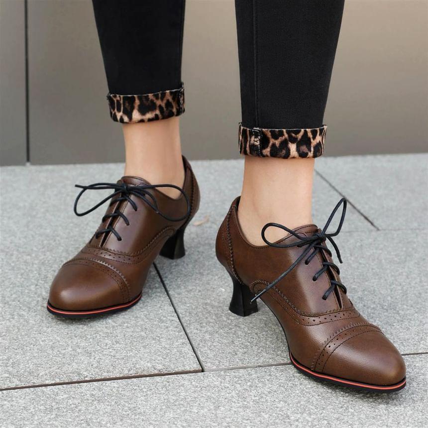 Block Heel Lace-Up Oxford Shoes Product Image