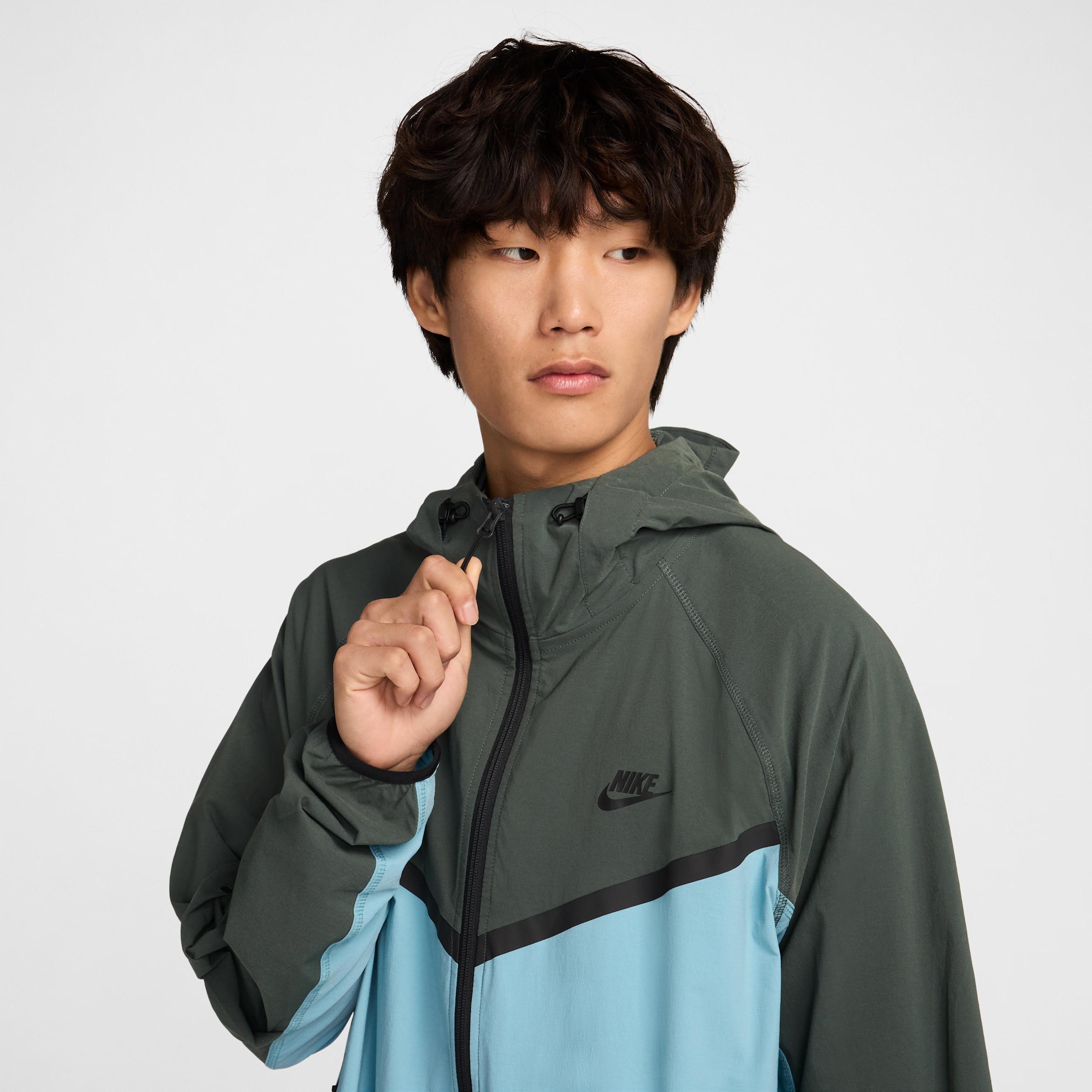 Nike Men's Tech Woven Jacket Product Image