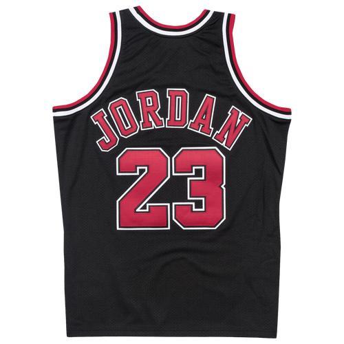 Mens Mitchell & Ness Michael Jordan Chicago Bulls 1997-98 Hardwood Classics Authentic Player Jersey - Red Product Image