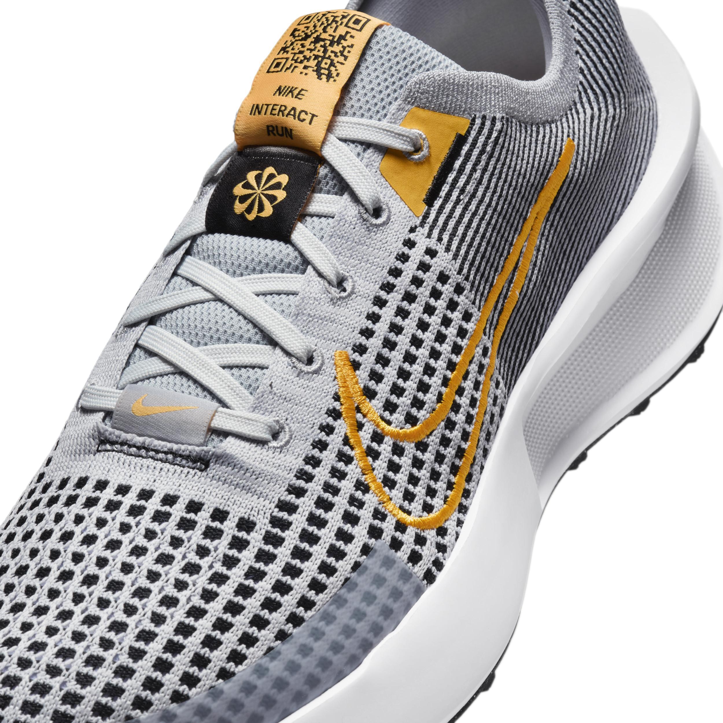 Nike Mens Interact Run Road Running Shoes Product Image