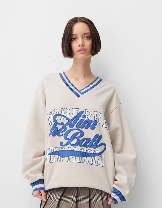 Embroidered V-neck sweater Product Image