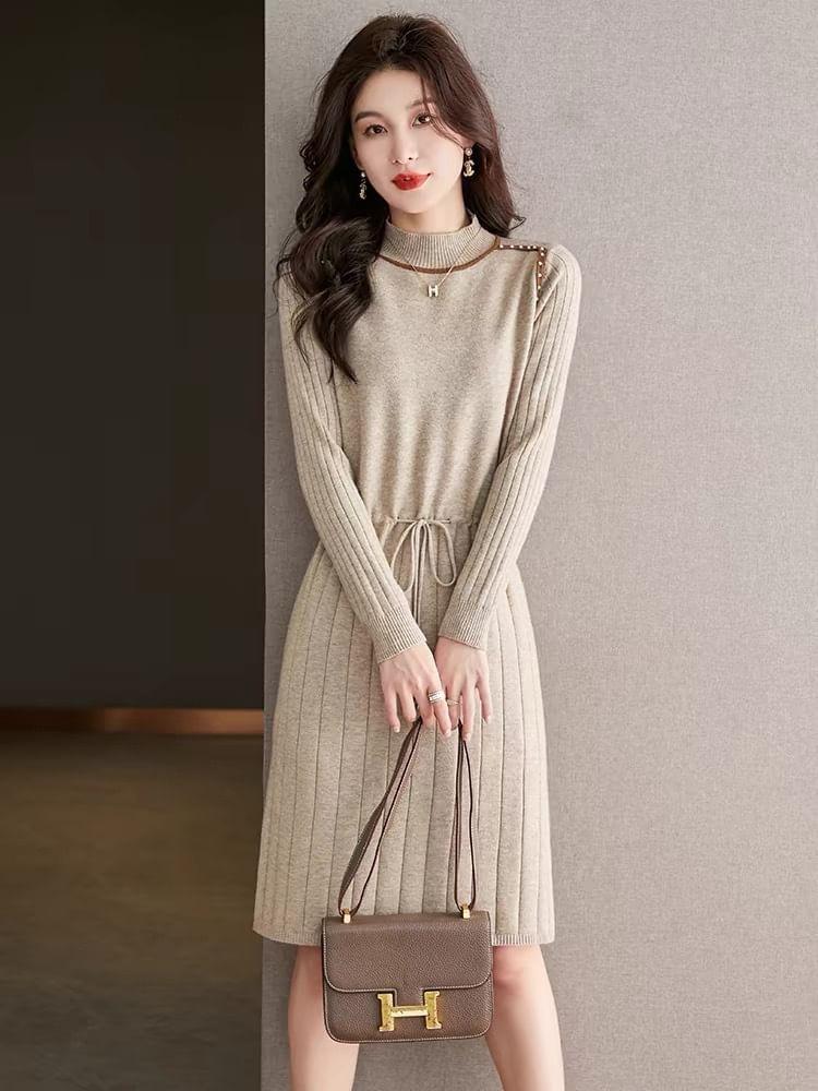 Long-Sleeve Contrast Trim Knit A-Line Pleated Dress Product Image