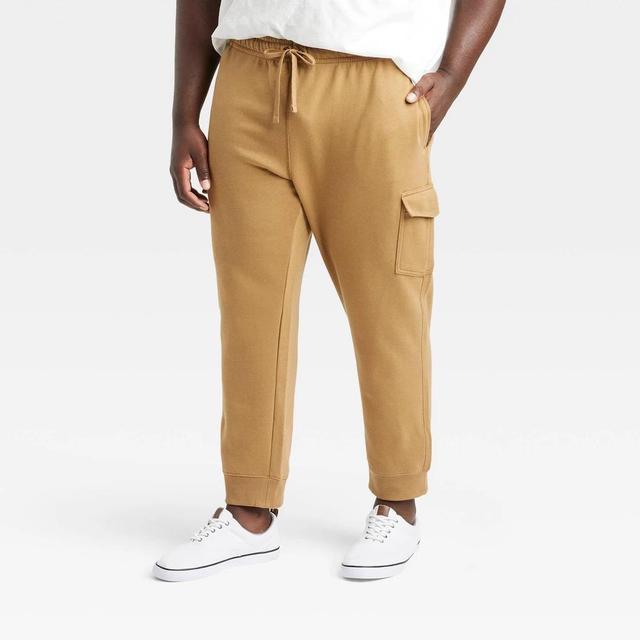 Mens Big & Tall Tapered Fleece Cargo Jogger Pants - Goodfellow & Co Brown XXLT Product Image