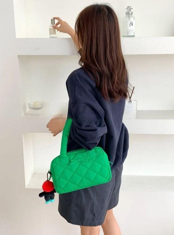 Plain Bow Accent Quilted Handbag Product Image