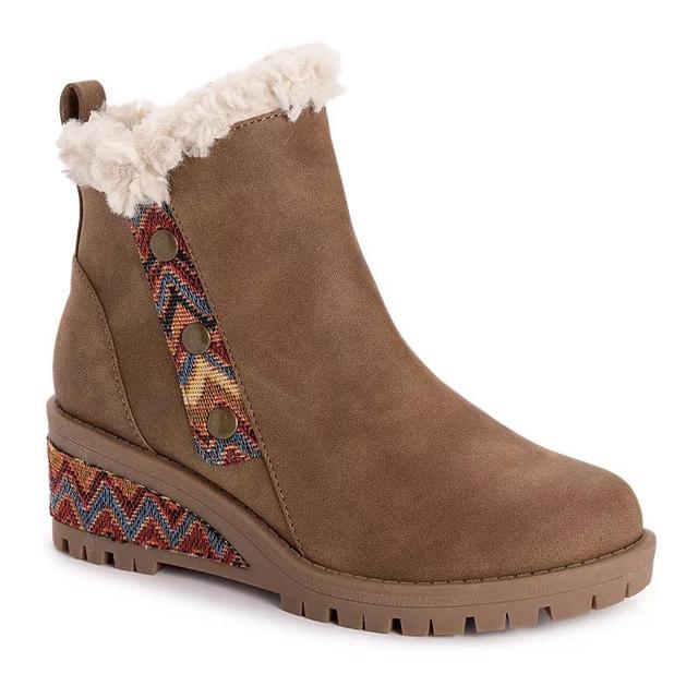 MUK LUKS Norway Halden Womens Wedge Ankle Boots Product Image