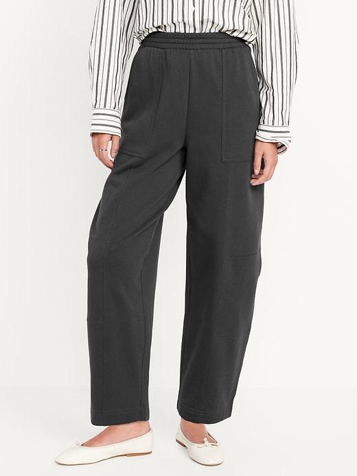 Extra High-Waisted SoComfy Seamed Barrel-Leg Sweatpants Product Image