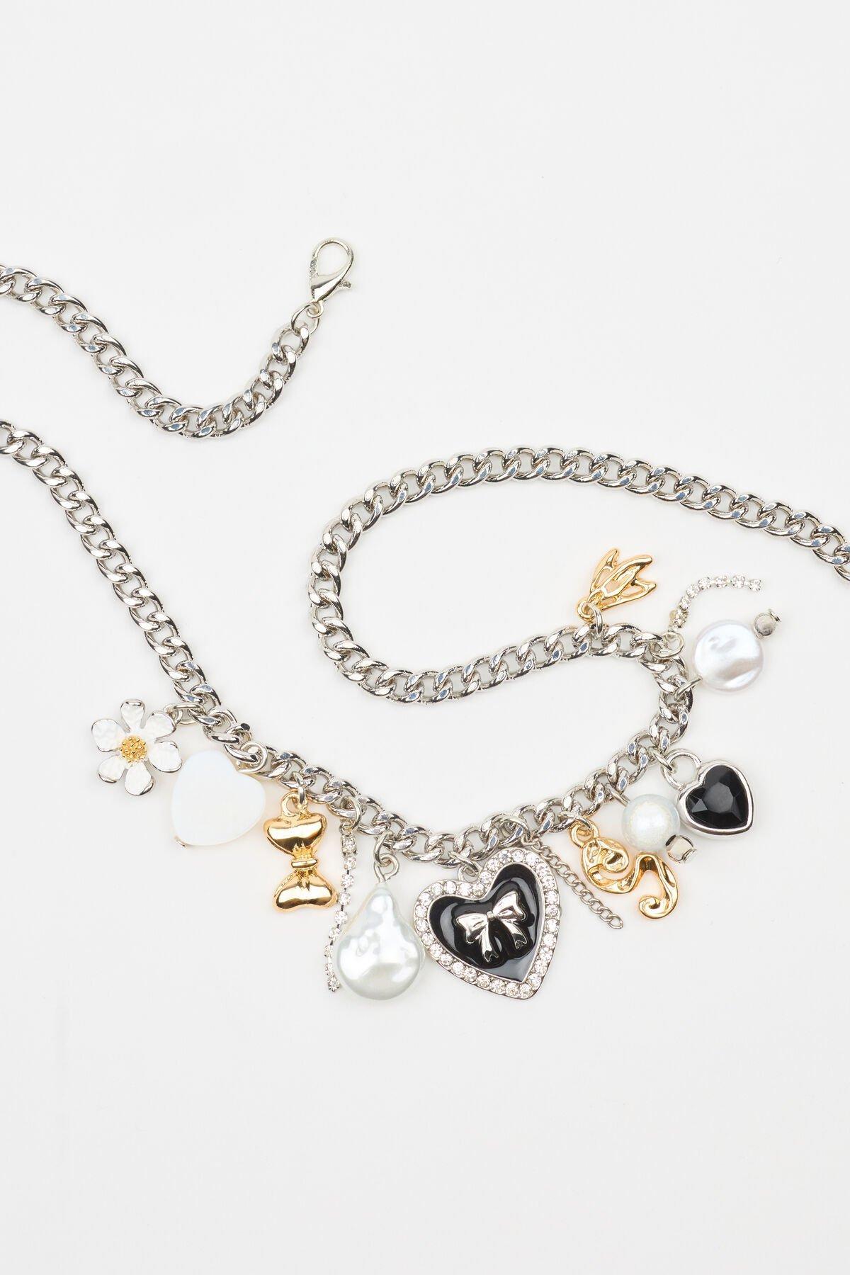 Vintage Hearts & Pearls Charm Necklace Product Image