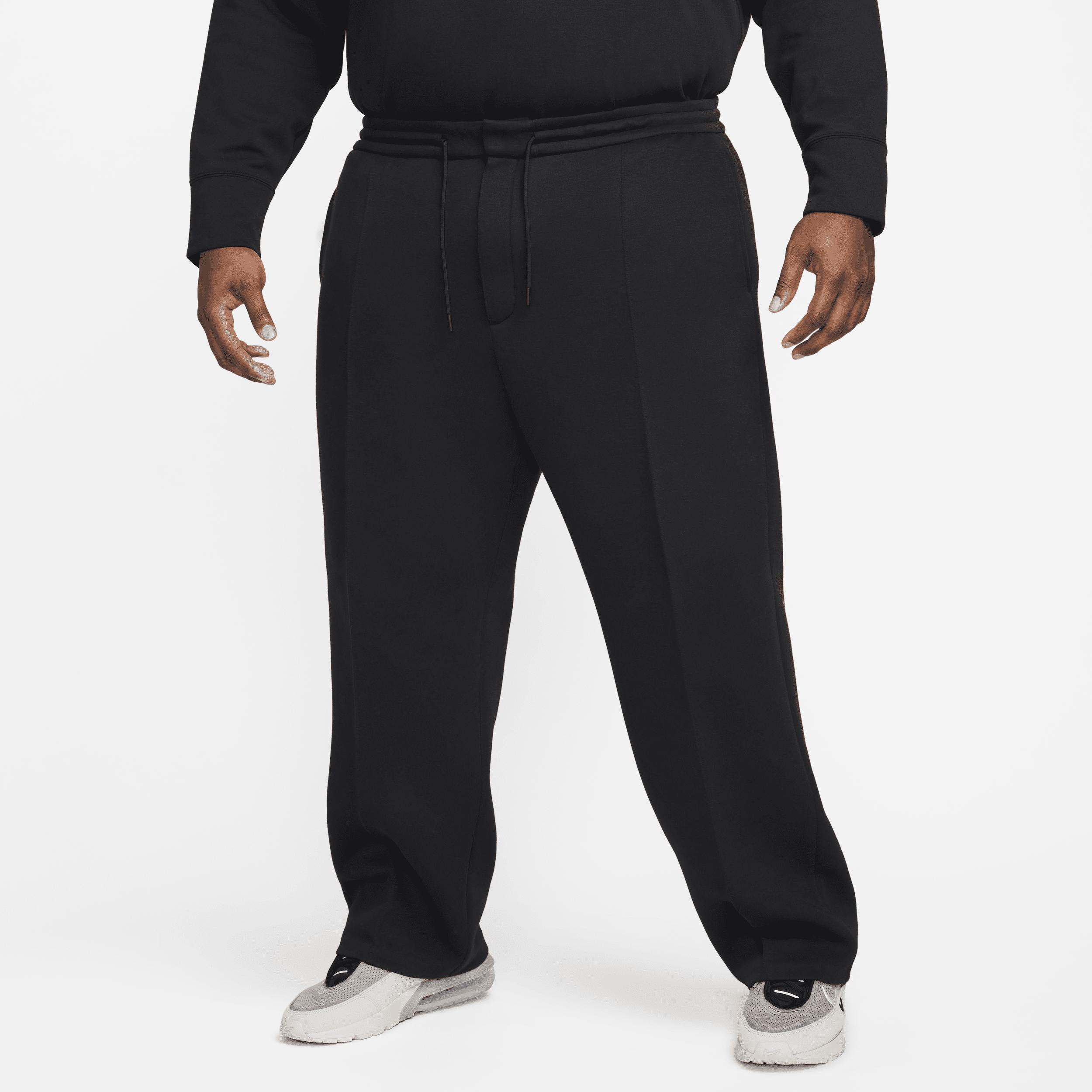 Men's Nike Sportswear Tech Fleece Reimagined Loose Fit Open Hem Sweatpants Product Image