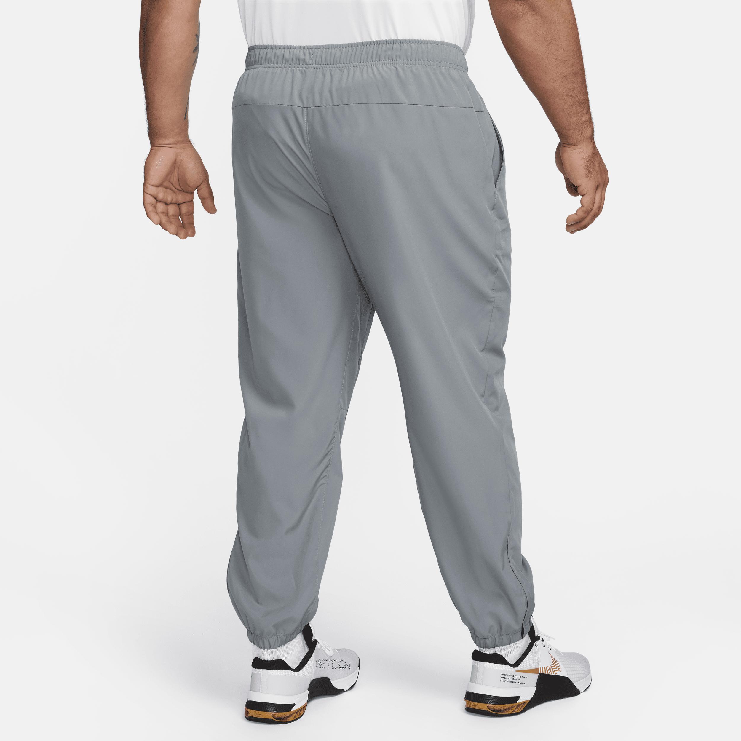 Nike Men's Form Dri-FIT Tapered Versatile Pants Product Image