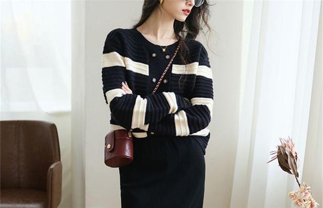 Crew Neck Striped Double-Breasted Crop Cardigan Product Image