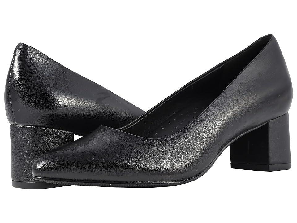 Trotters Kari Pointy Toe Pump Product Image