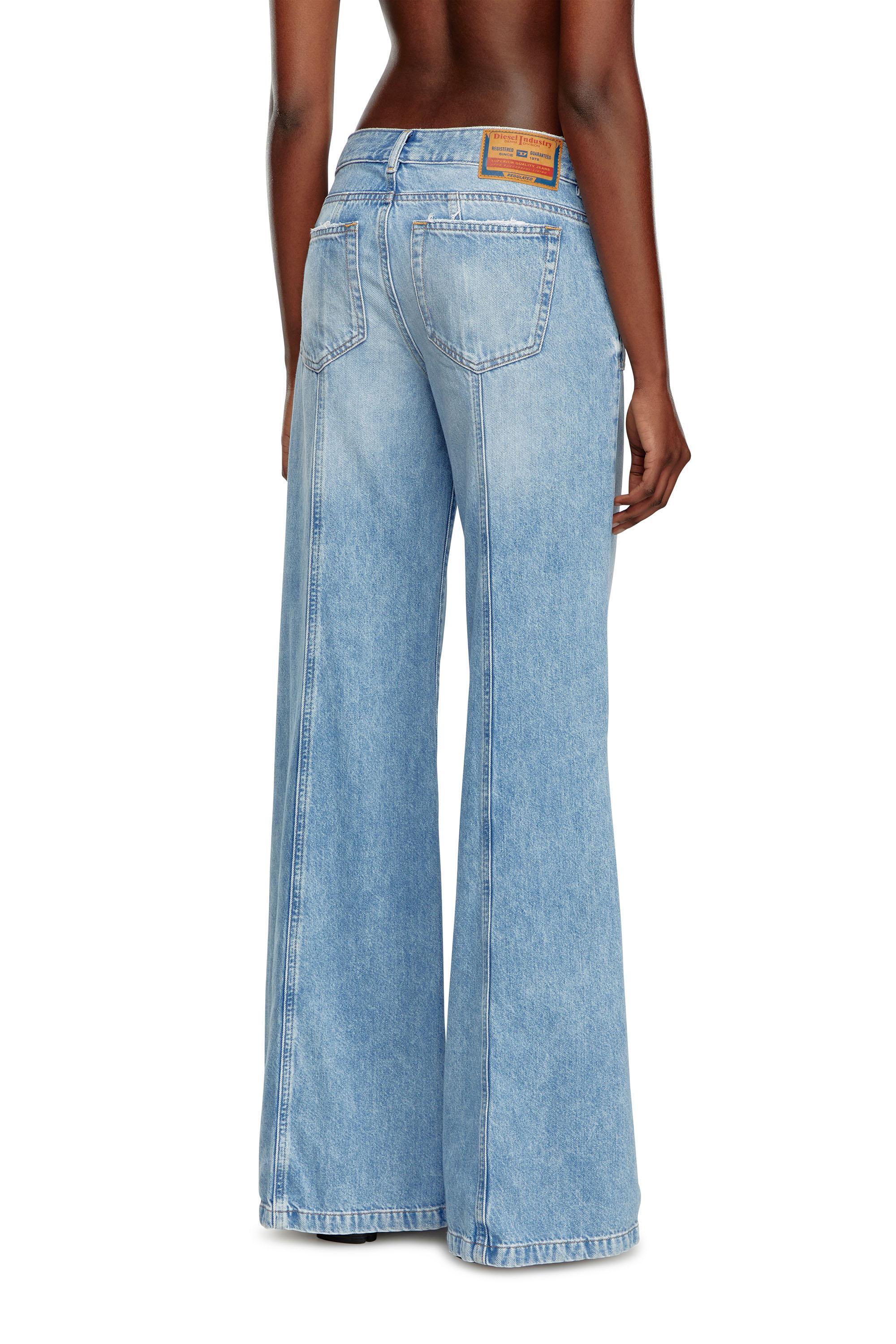 Flare Jeans D-Akii 09J88 Product Image