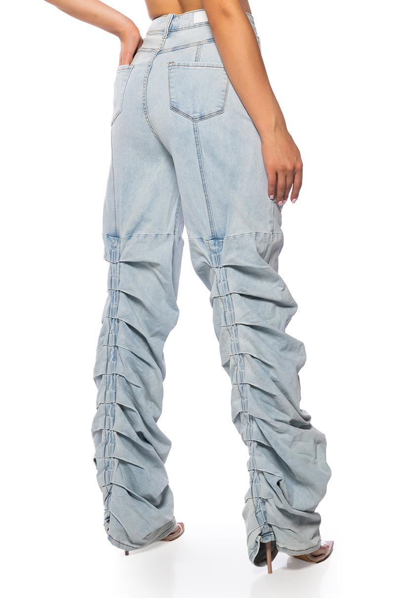 NEVER CHANGE RUCHED RELAXED FIT JEANS IN LIGHT BLUE DENIM Product Image