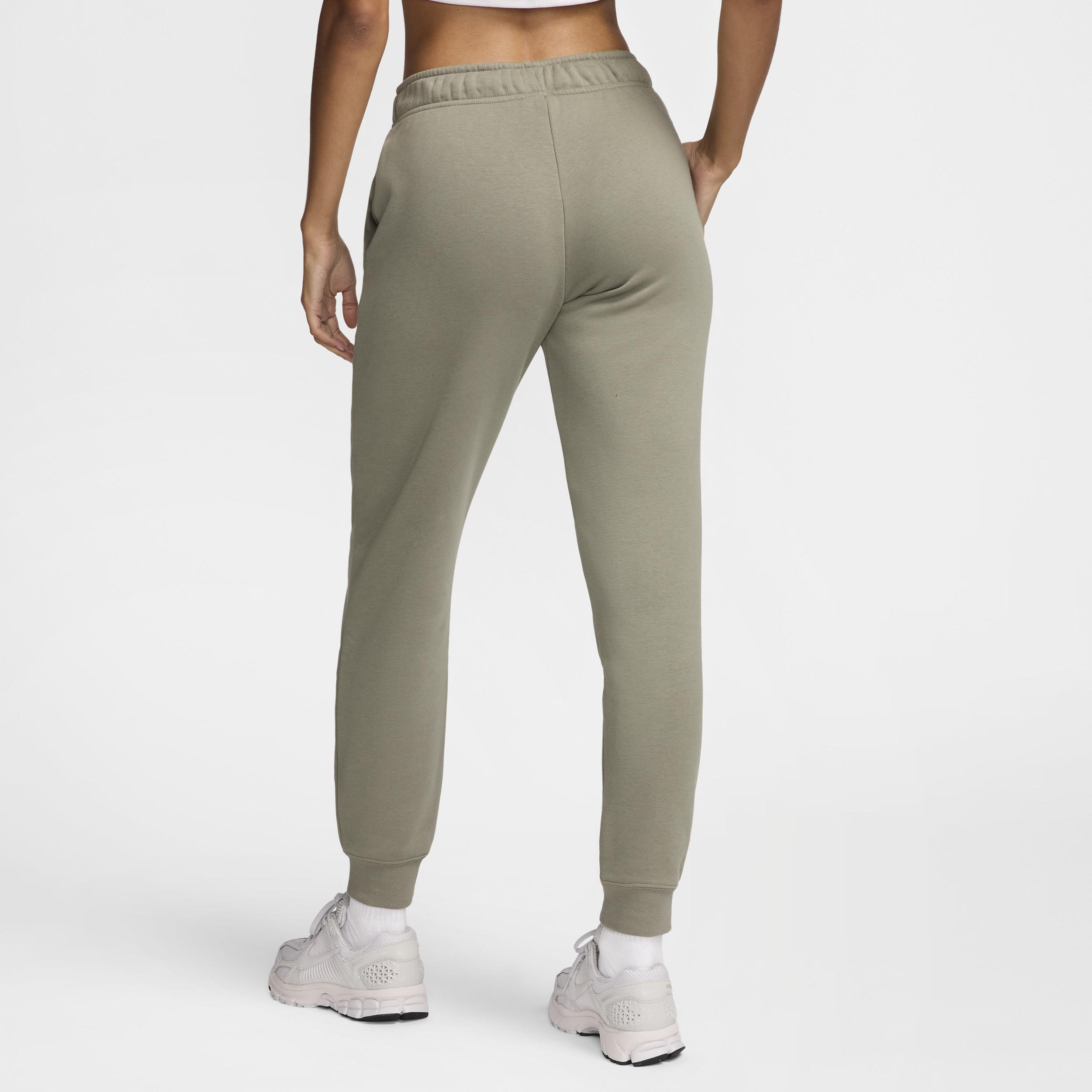 Women's Nike Sportswear Club Fleece Mid-Rise Pants Product Image