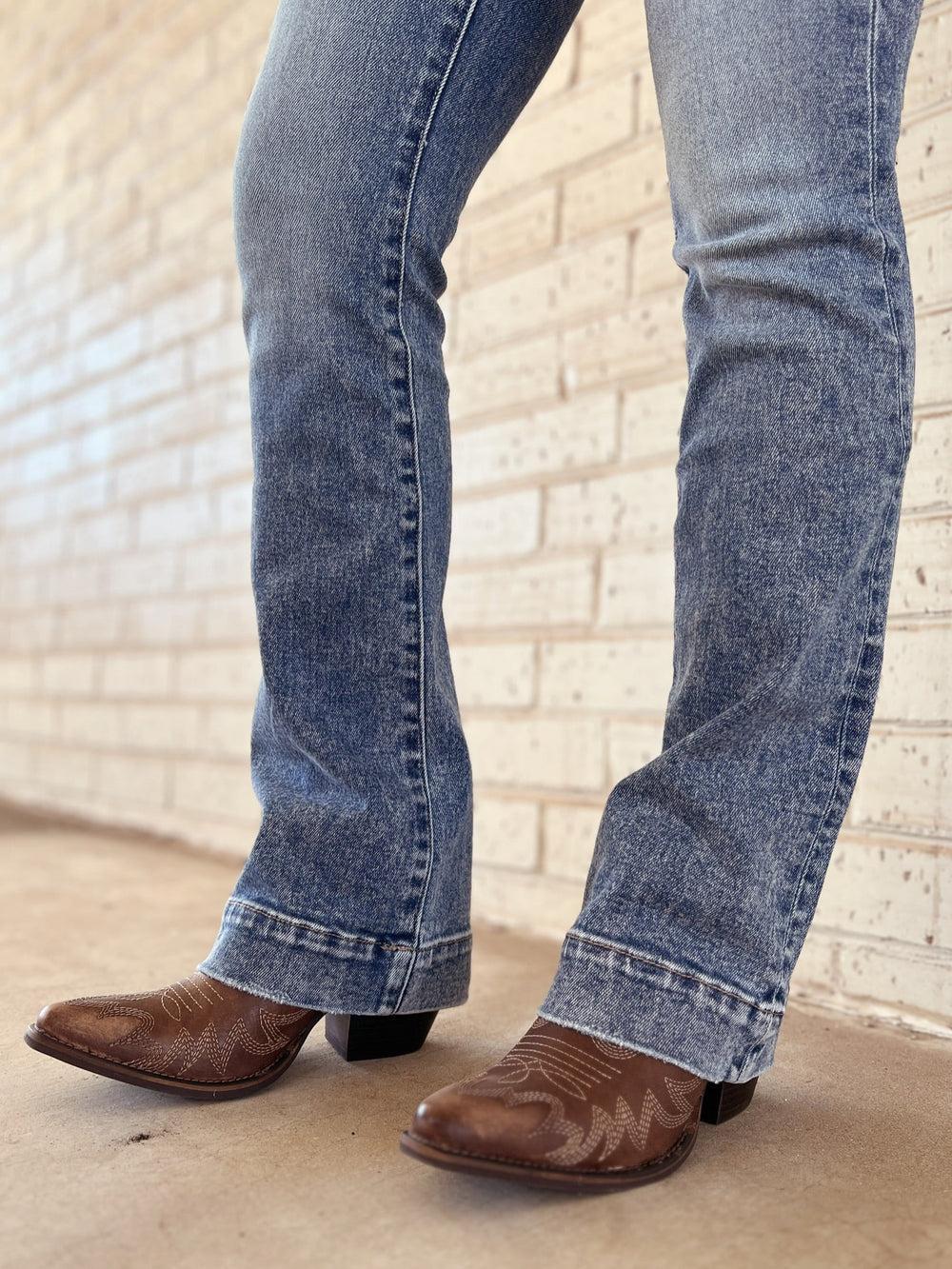 Vervet Mid-Rise Bootcut Medium Wash Jeans Product Image