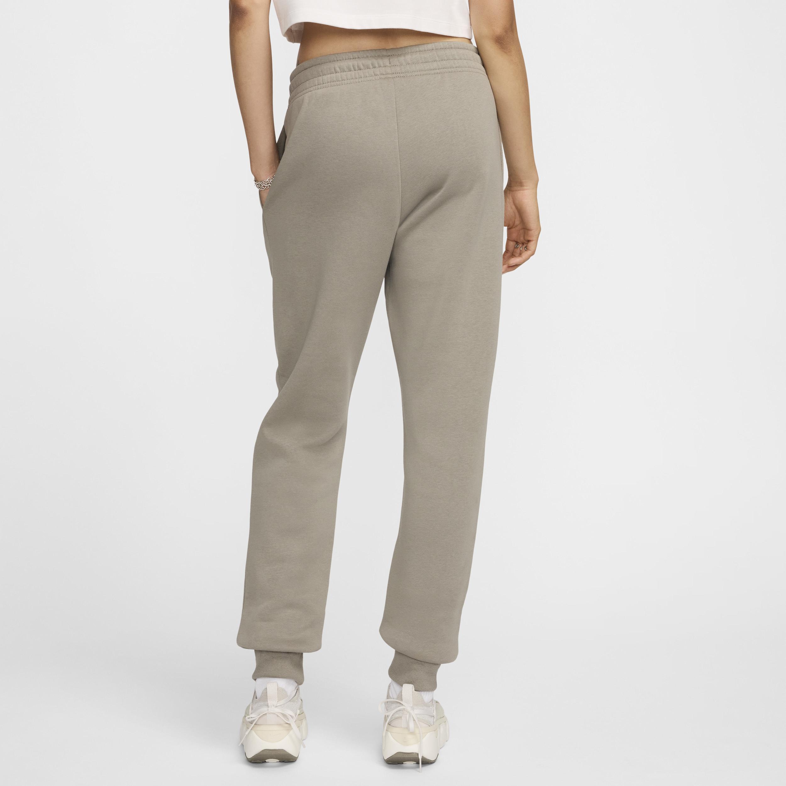 Nike Sportswear Phoenix Fleece Women's Mid-Rise Sweatpants Product Image