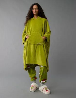 AE Grinch Fall Blanket Poncho Product Image