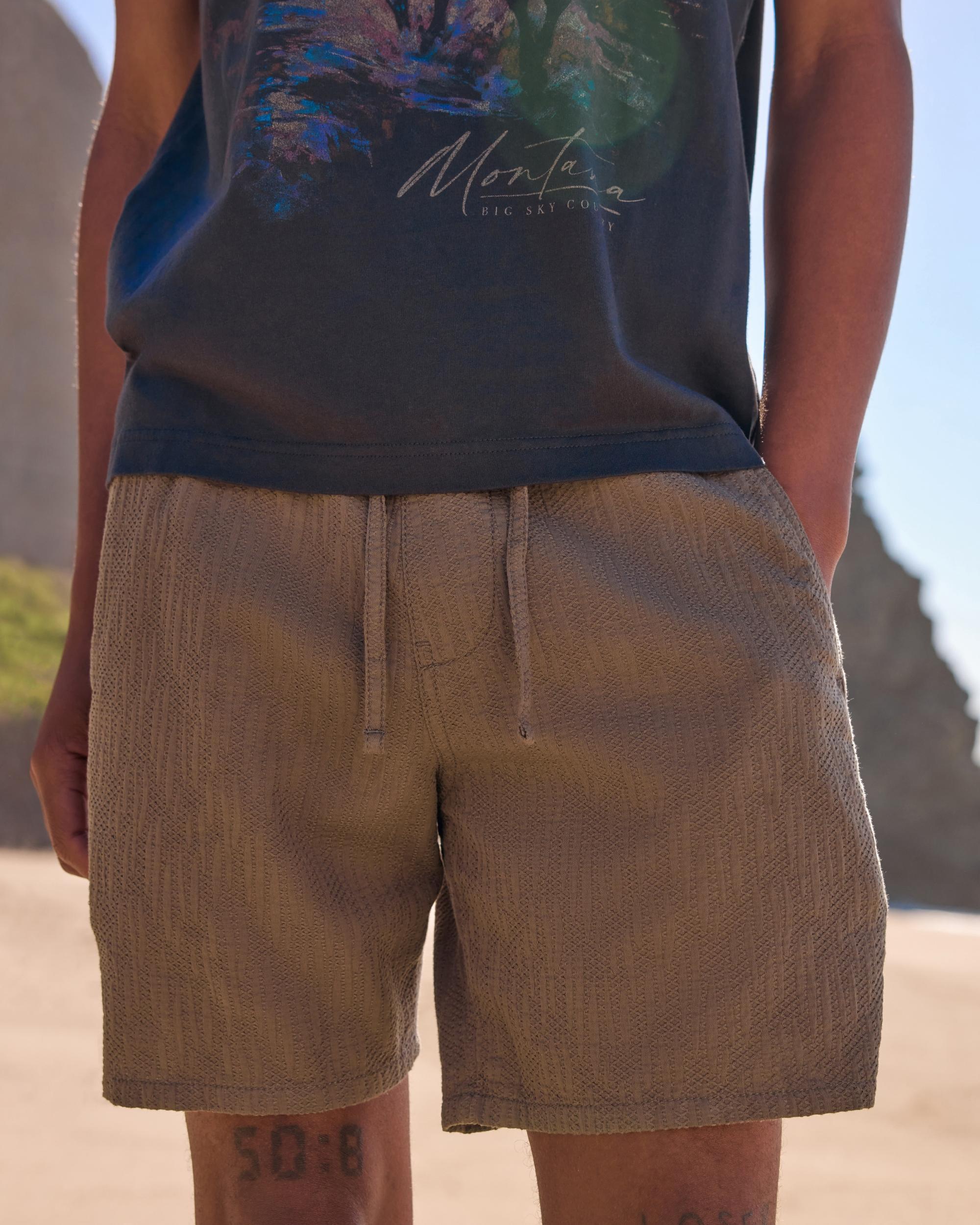 Seersucker Shorts 7" Product Image