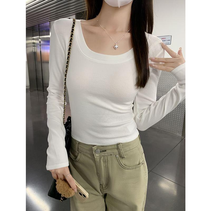 Long-Sleeve Scoop Neck Plain Slim Fit Crop Tee Product Image