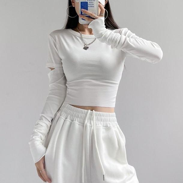 Long-Sleeve Crew Neck Plain Cutout Crop T-Shirt Product Image