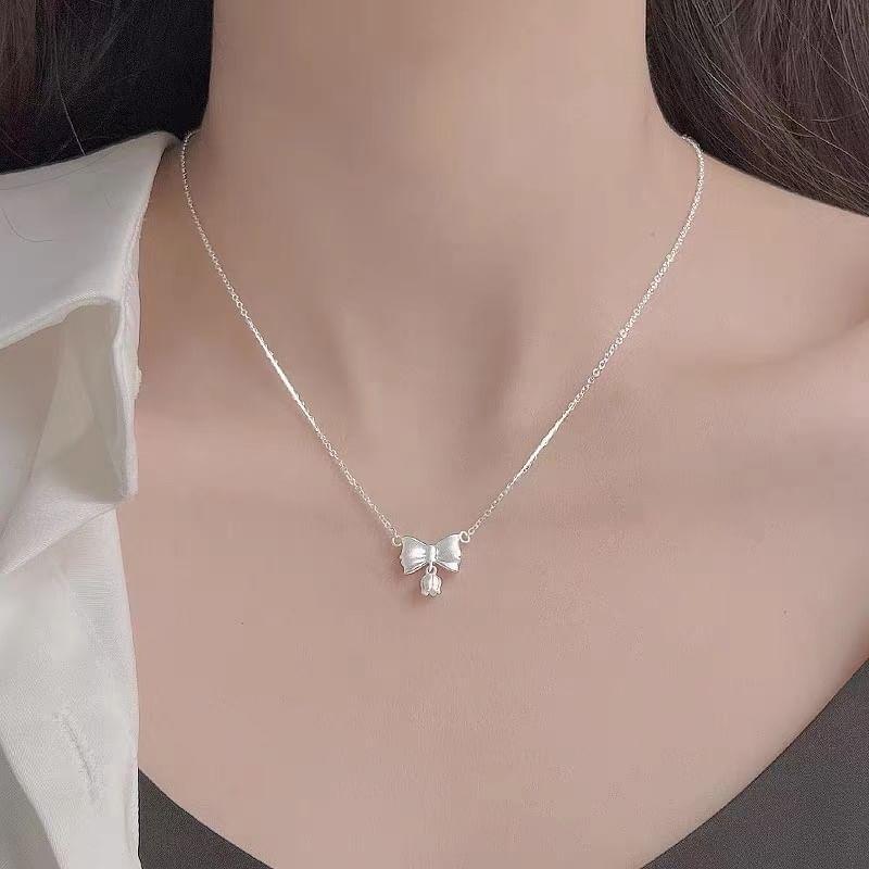 925 Sterling Silver Bow Pendant Necklace Product Image