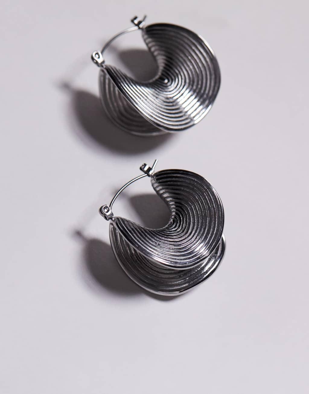 8 Other Reasons textured hoop earrings in rhodium plated Product Image